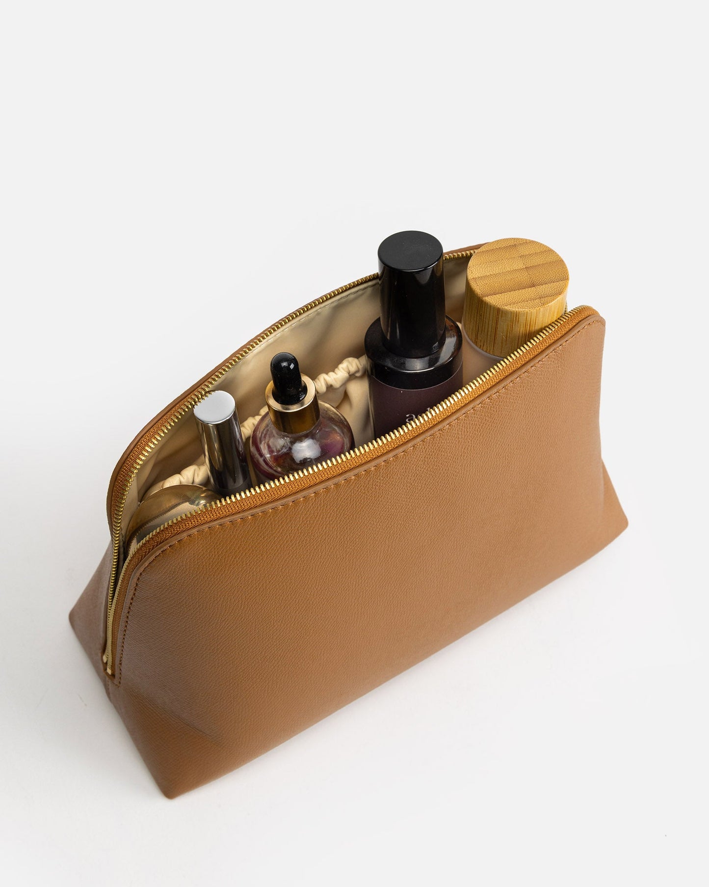 The Daily Edited Ava Large Beauty Case (Tan)