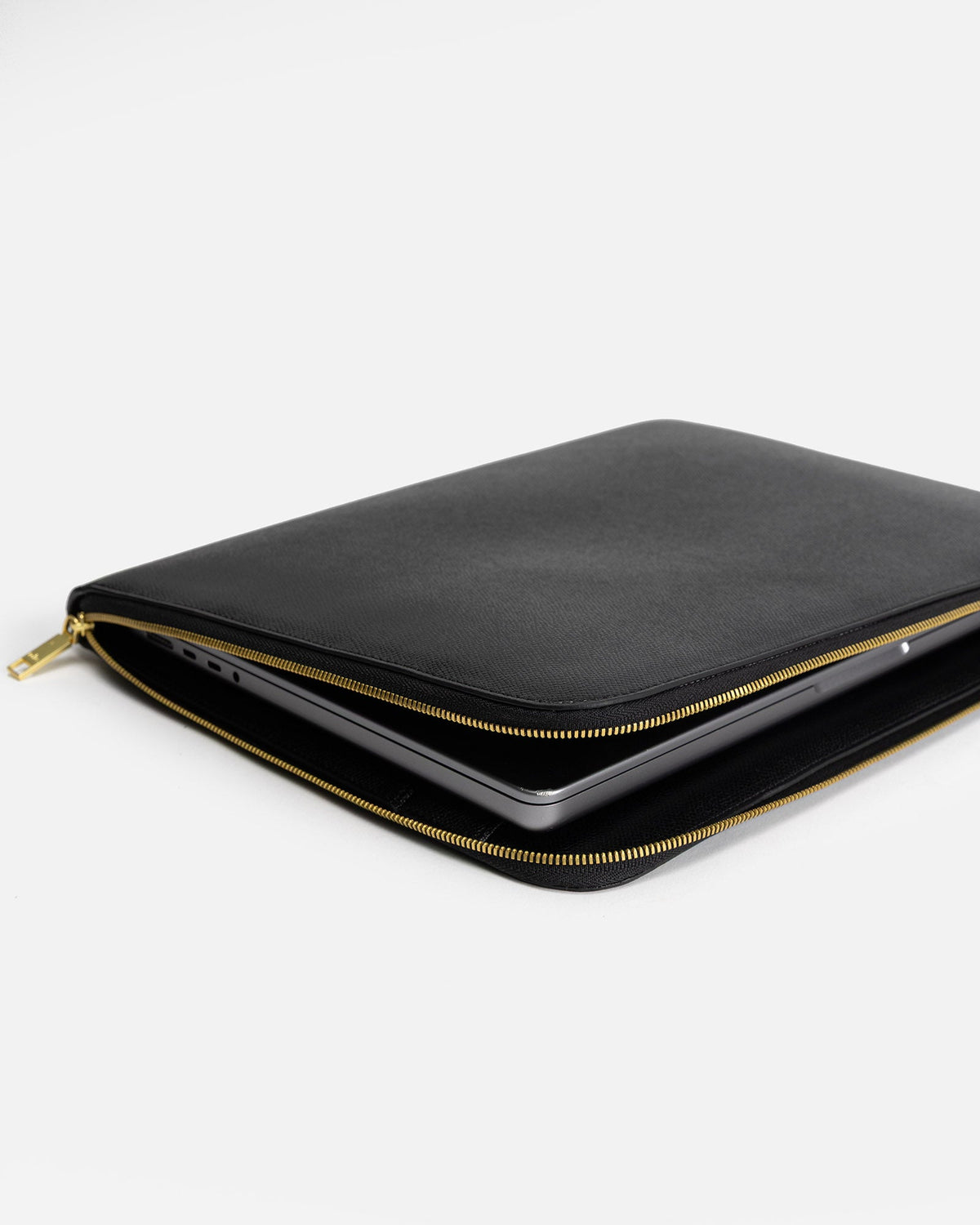 The Daily Edited Ava 14" Laptop Organiser (Black)