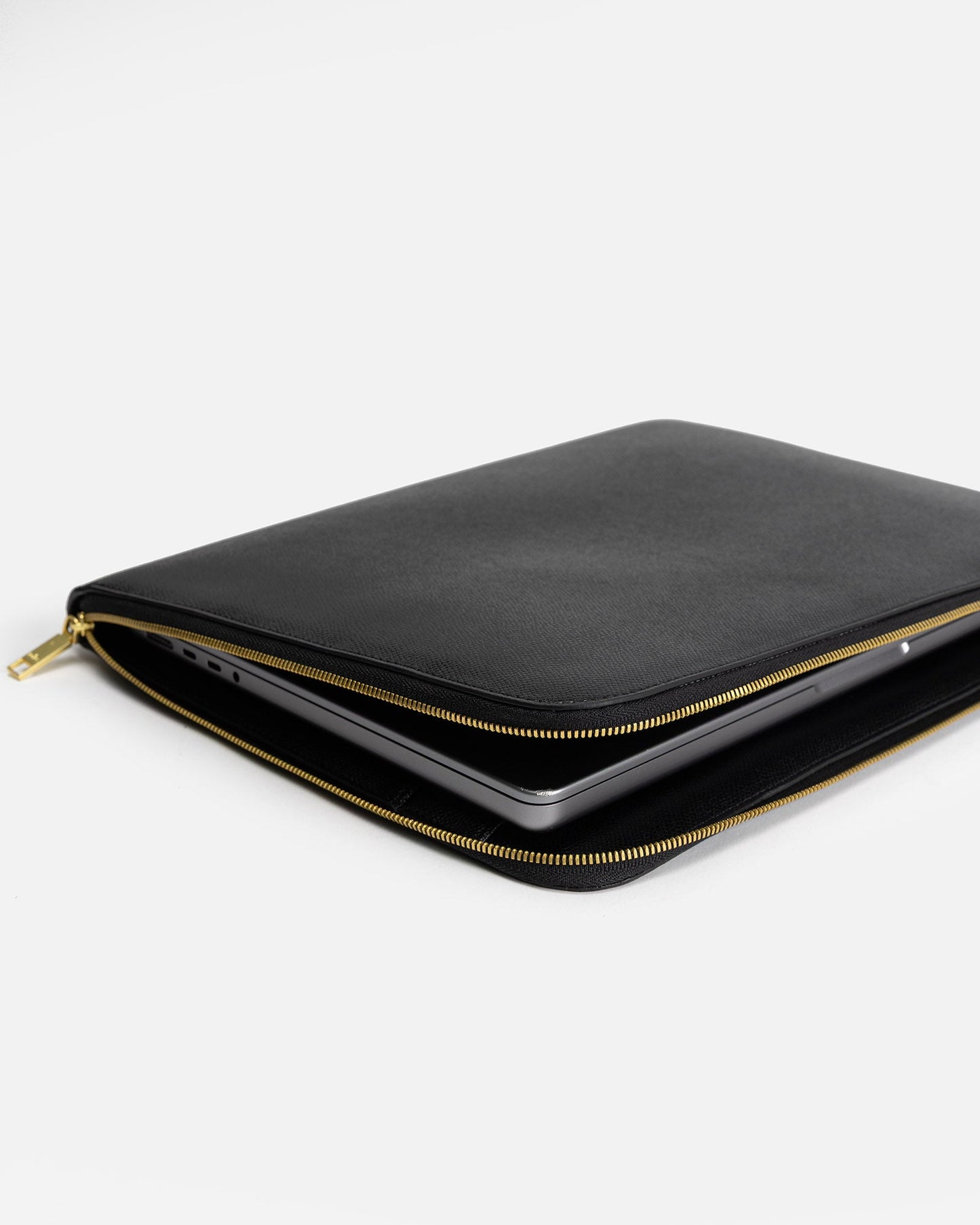 The Daily Edited Ava 14" Laptop Organiser (Black)