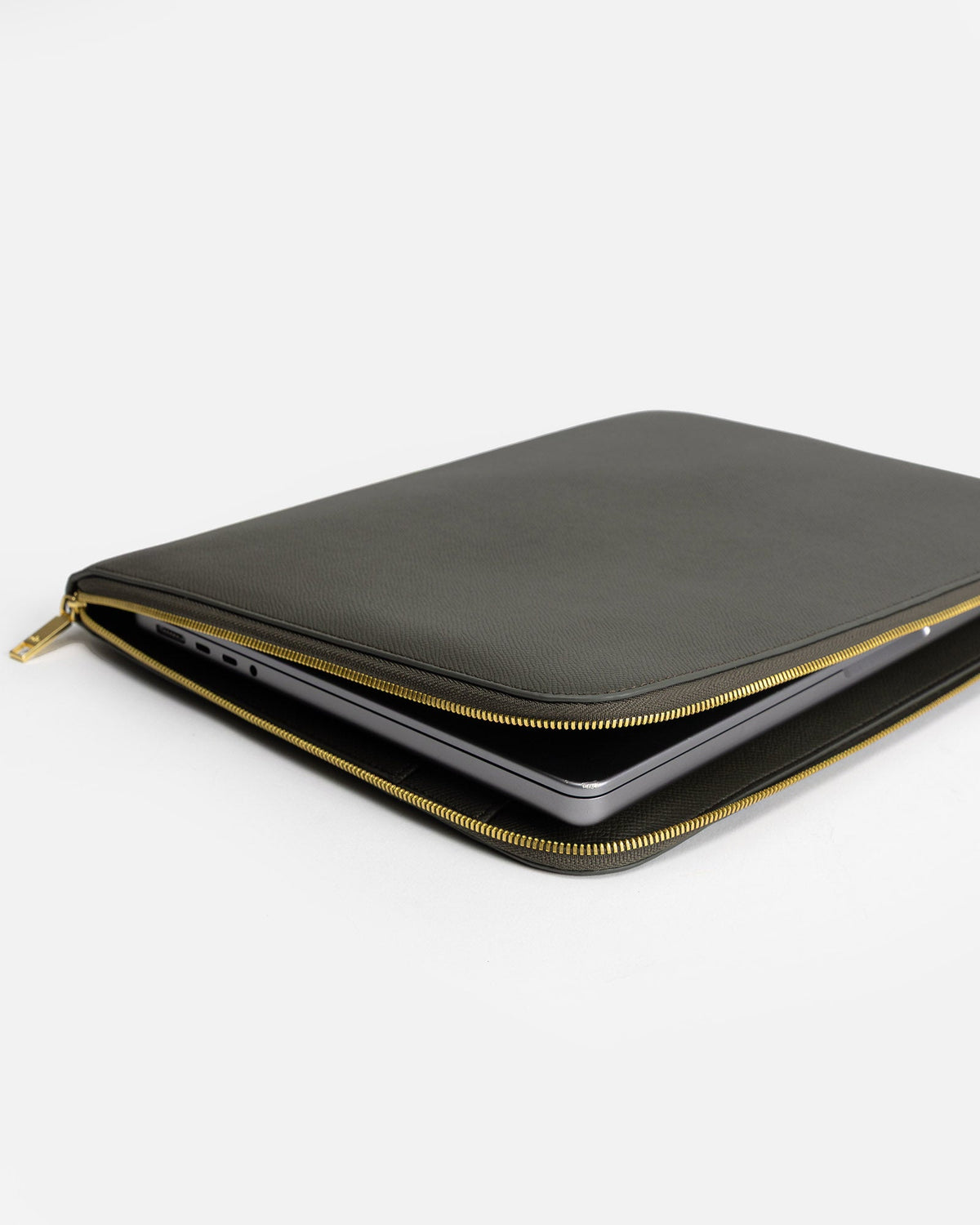The Daily Edited Ava 14" Laptop Organiser (Olive)