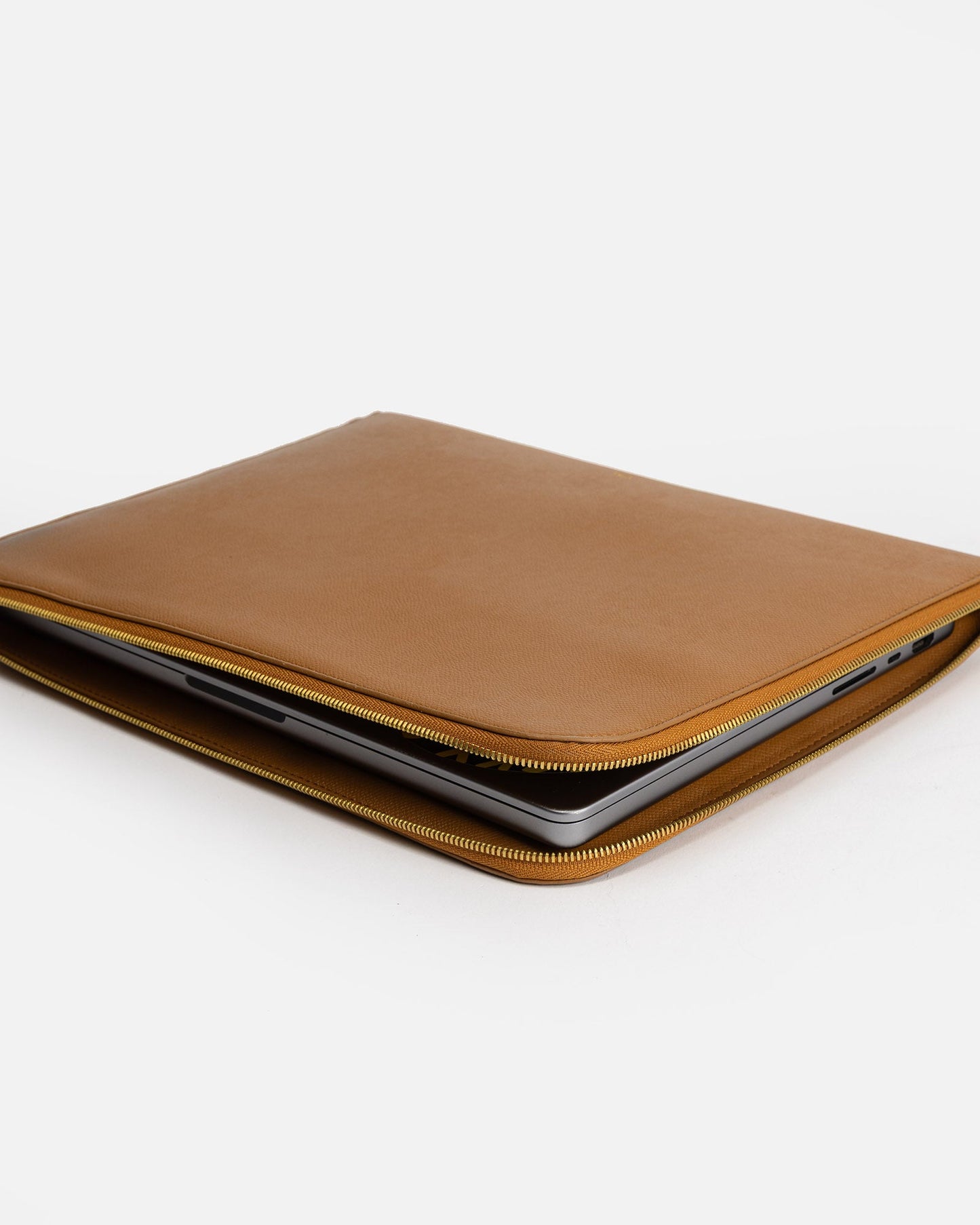 The Daily Edited Ava 14" Laptop Organiser (Tan)