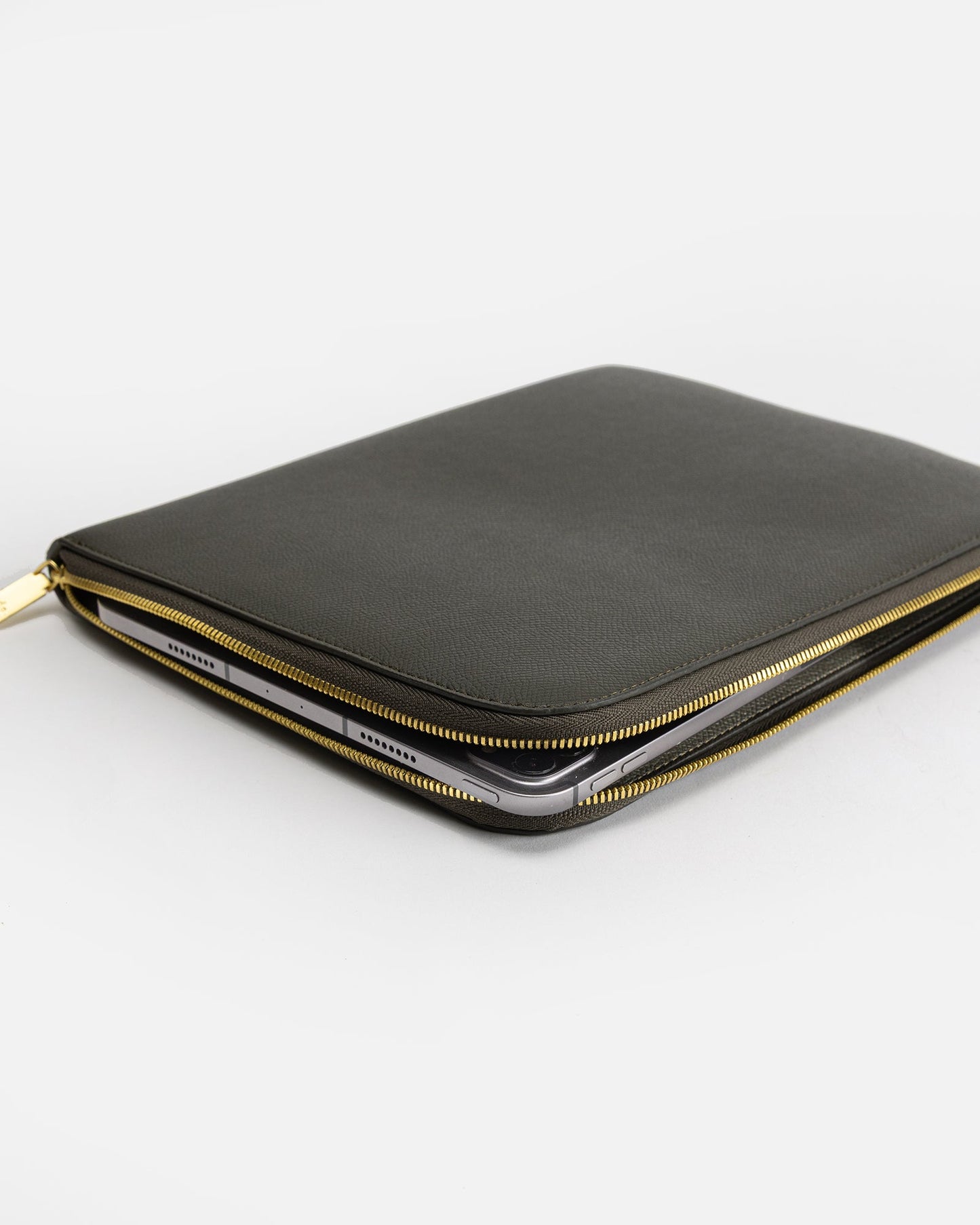 The Daily Edited Ava Ipad Organiser (Olive)