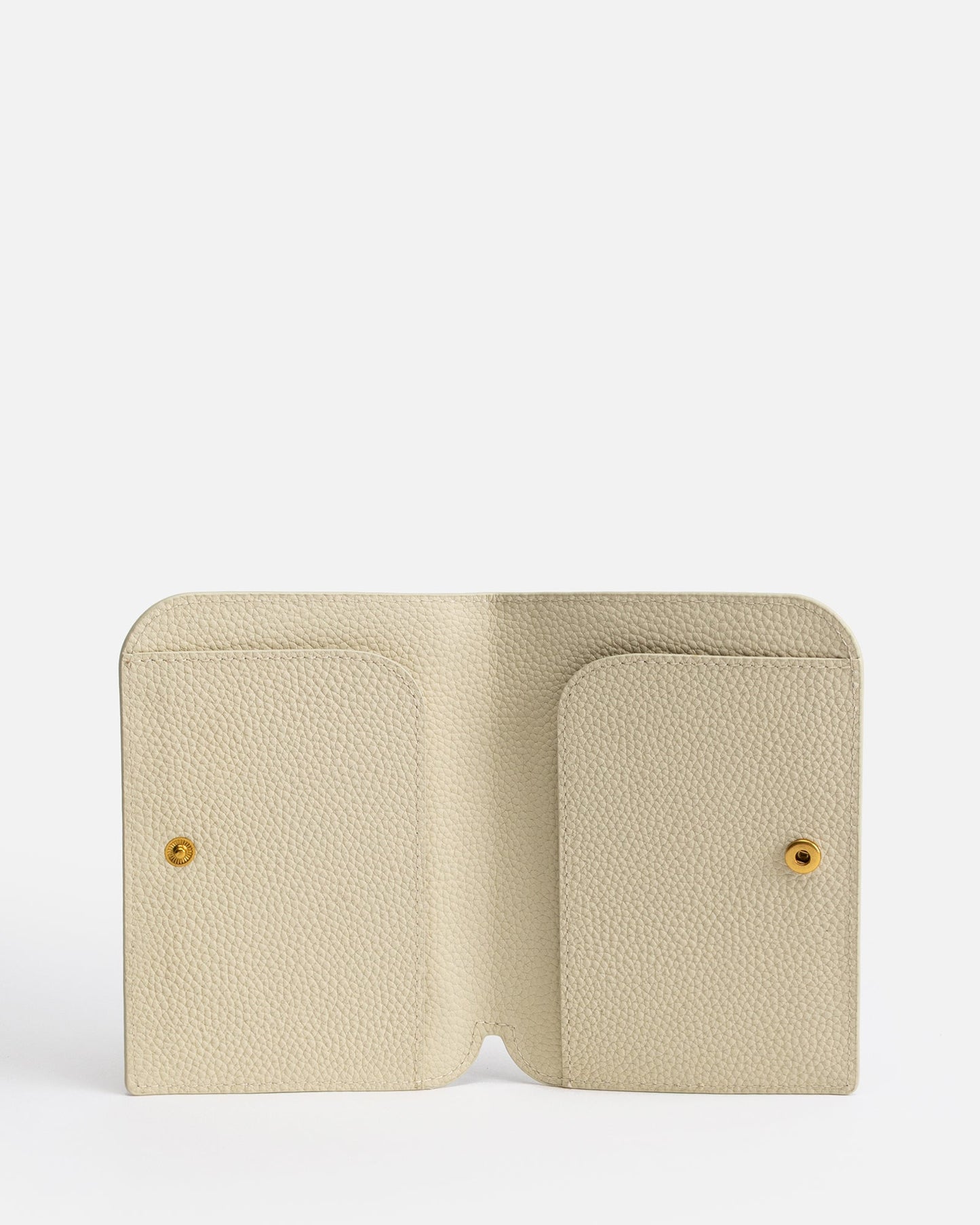 The Daily Edited Olivia Passport Holder (Oat)