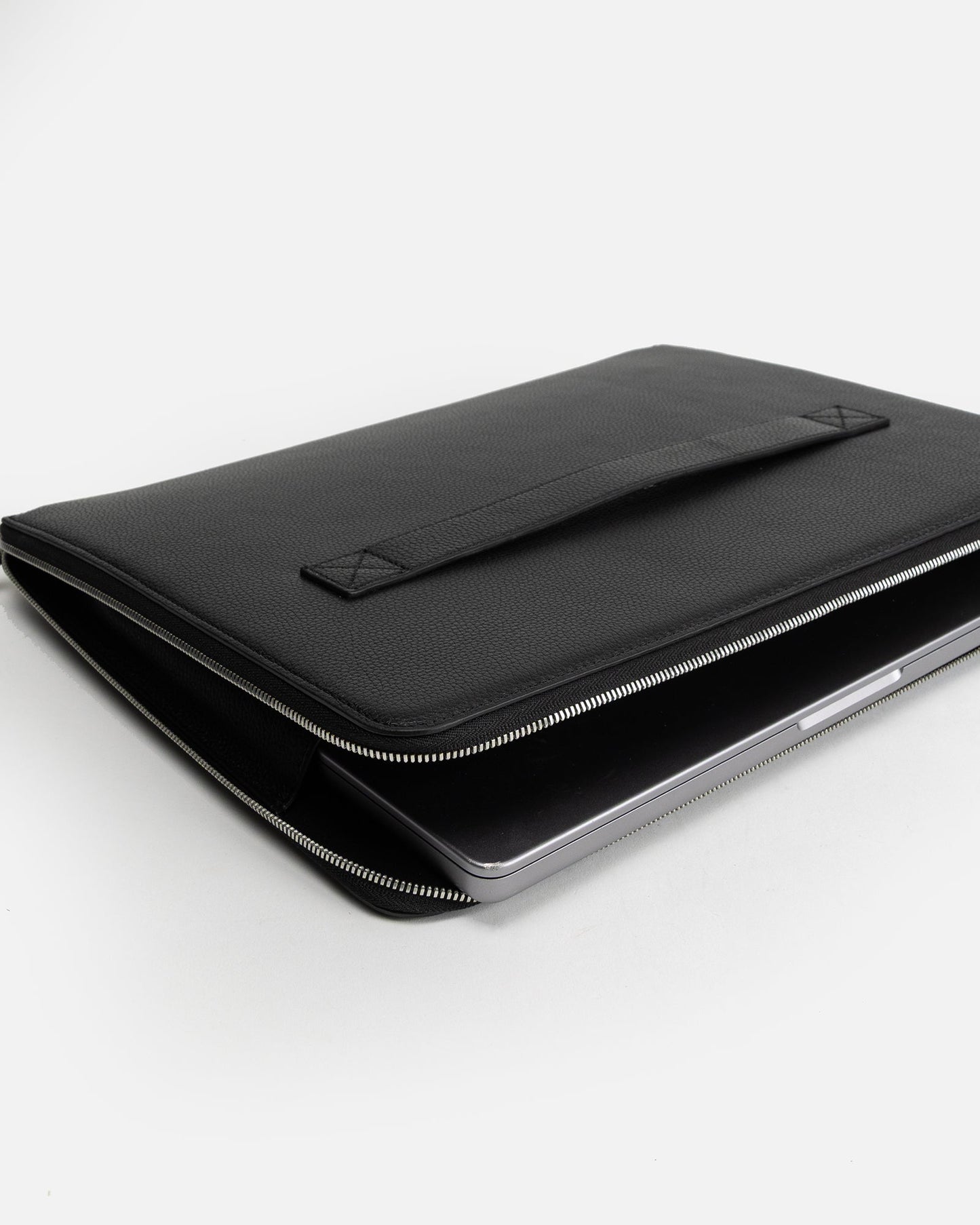 The Daily Edited Jude 14" Laptop Case (Black)