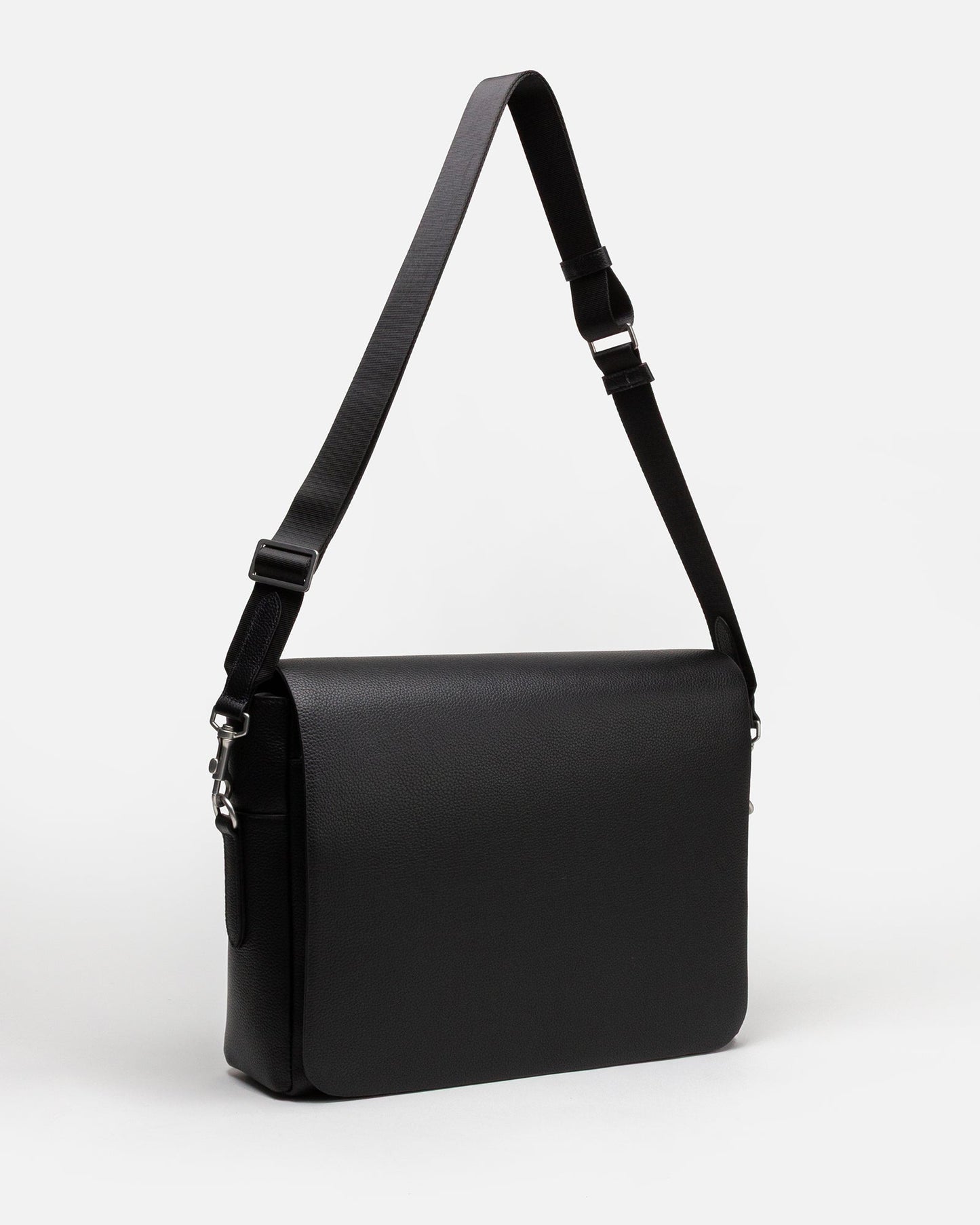 The Daily Edited Jude Messenger Bag (Black)