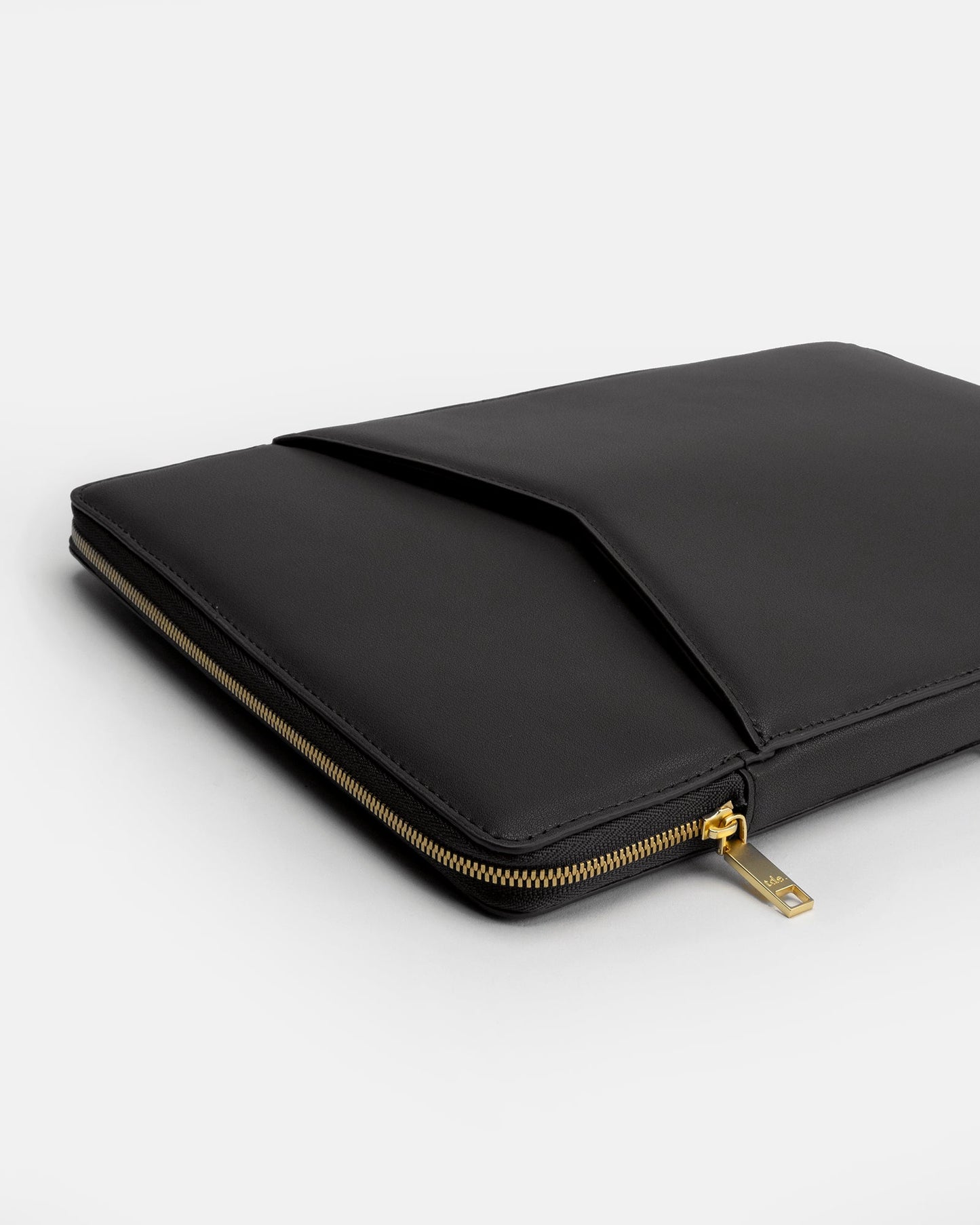The Daily Edited Zaphia 14" Laptop Case (Black)