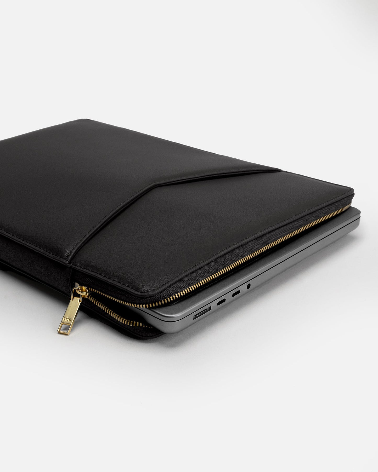 The Daily Edited Zaphia 14" Laptop Case (Black)
