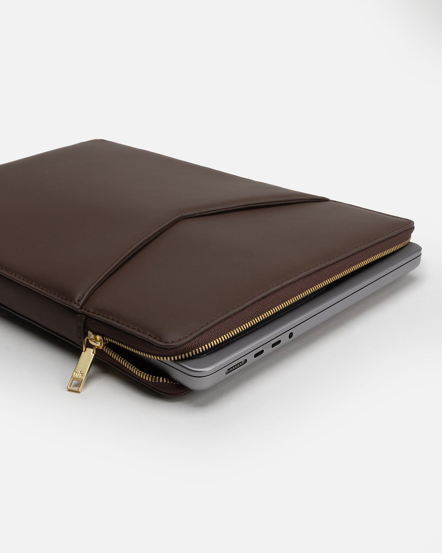 The Daily Edited Zaphia 14" Laptop Case (Brown)