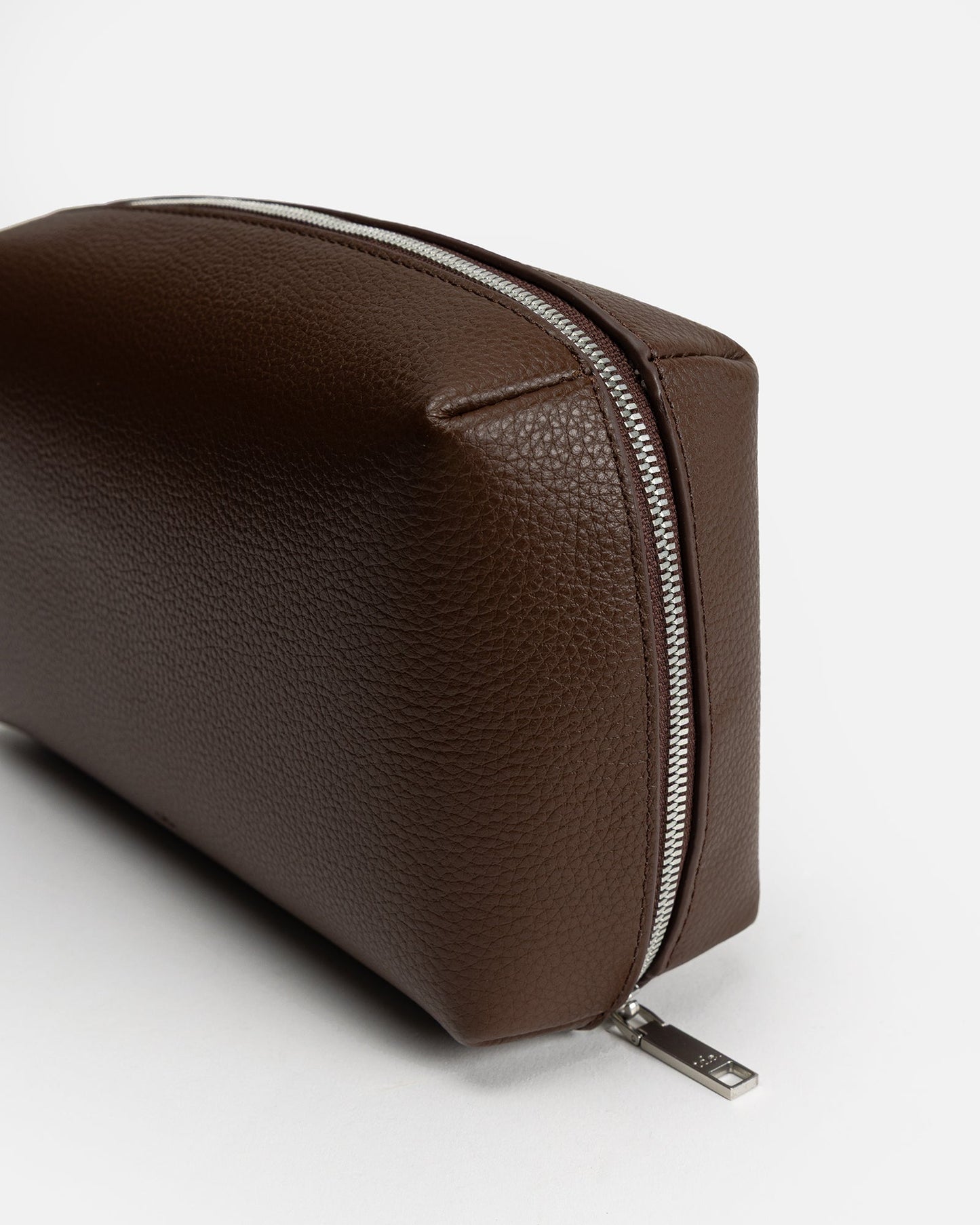 Image of Accessories. Productname: The Daily Edited Jude Tech Bag Chestnut in Chestnut colour by brand - The Daily Edited