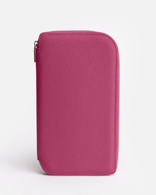 GROUP48 Olivia Family Travel Wallet Fuchsia (Fushia)