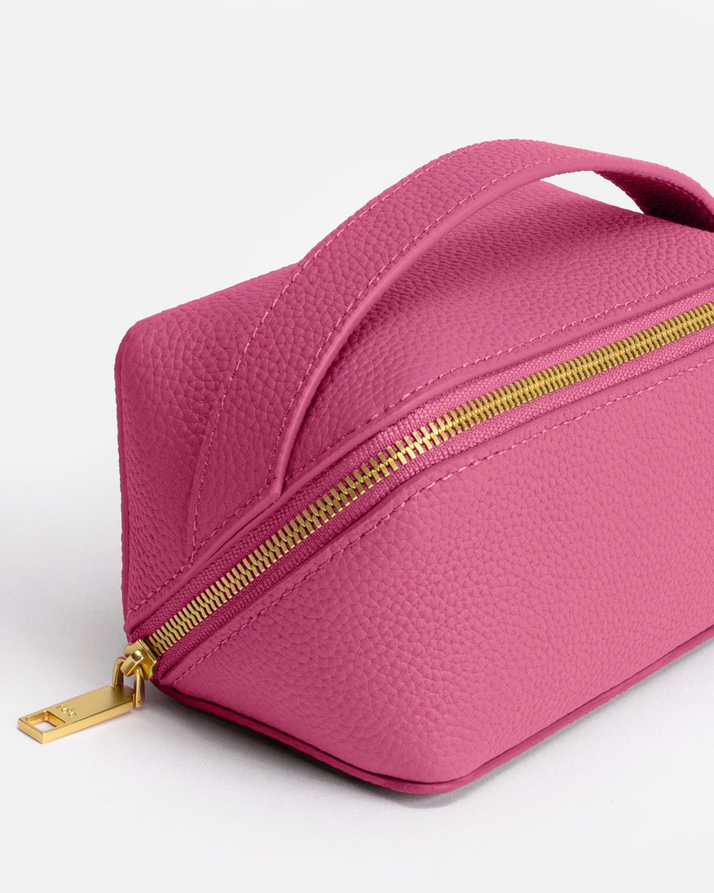 Image of Health & Beauty. Product name - OLIVIA MEDIUM TRAVEL CASE in Fushia colour by brand - GROUP48