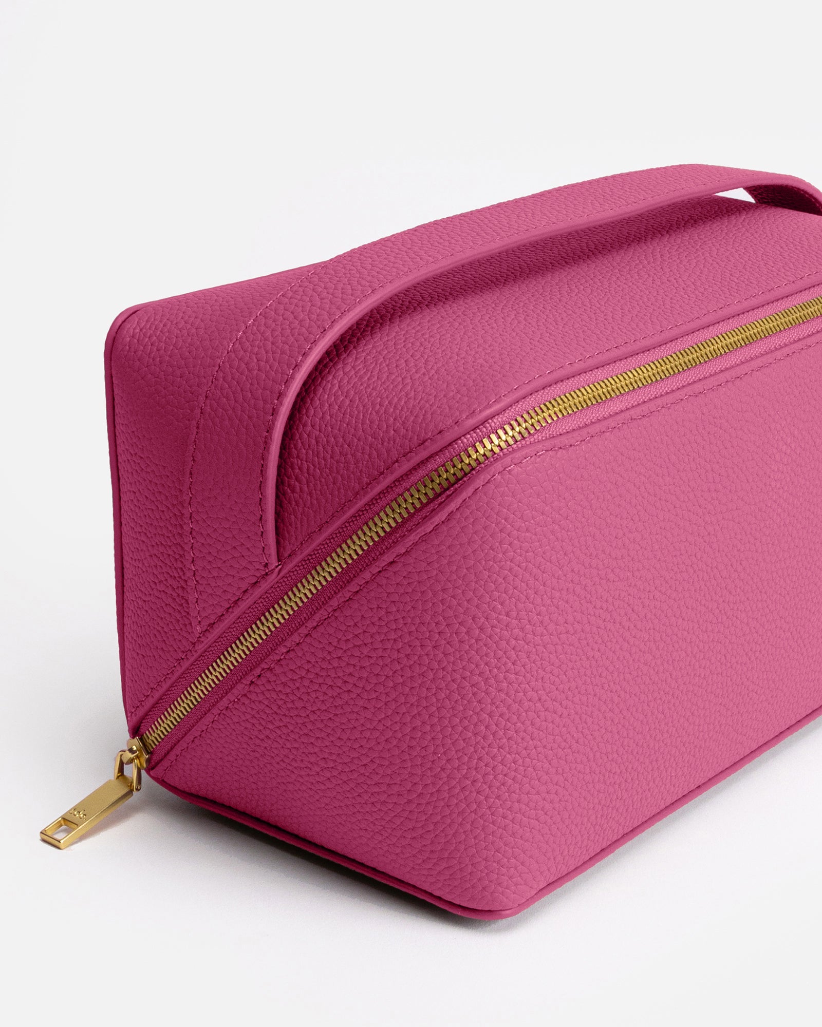 Image of Health & Beauty. Product name - OLIVIA LARGE TRAVEL CASE in Fushia colour by brand - GROUP48