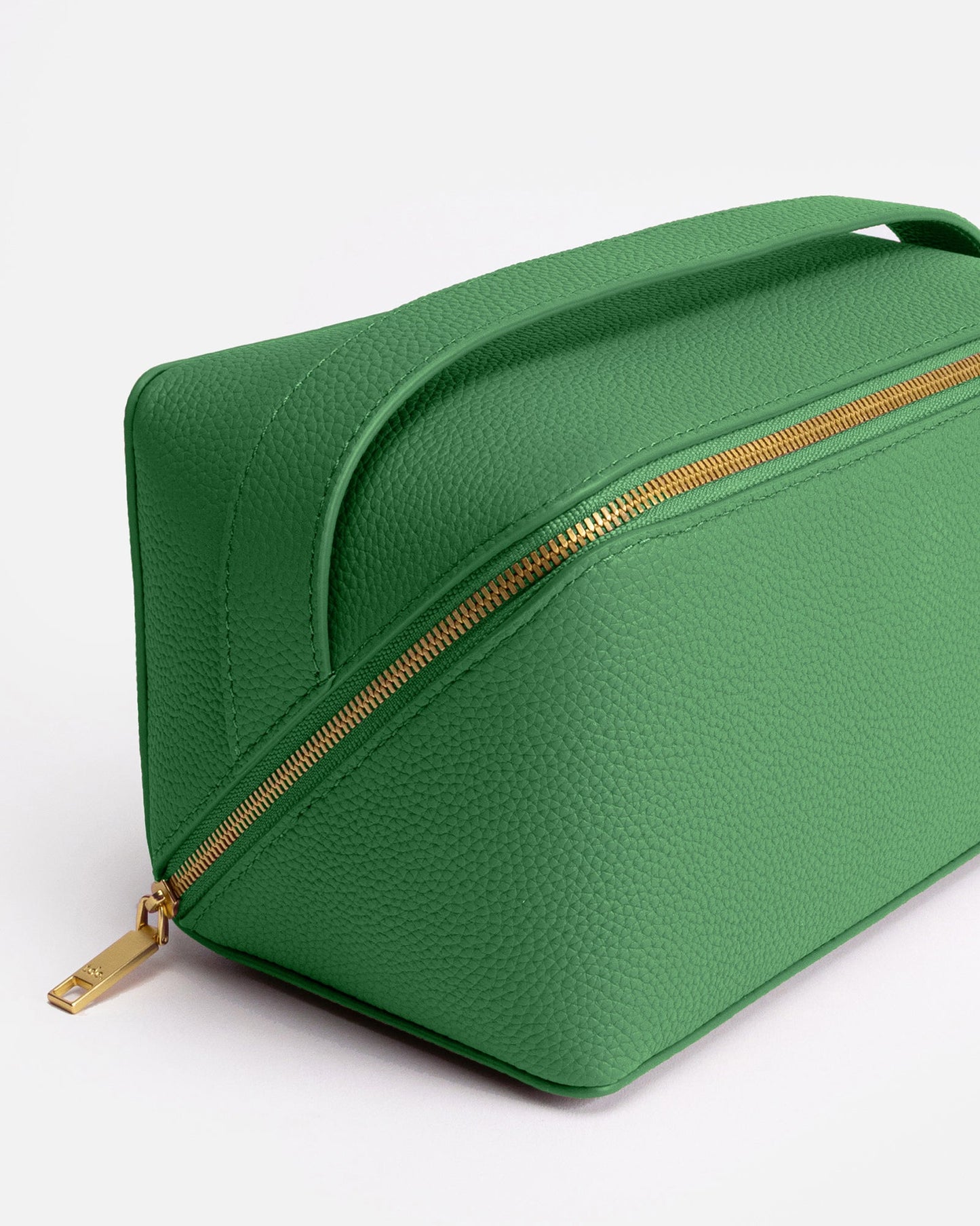 Image of Health & Beauty. Product name - OLIVIA LARGE TRAVEL CASE in Emerald colour by brand - GROUP48