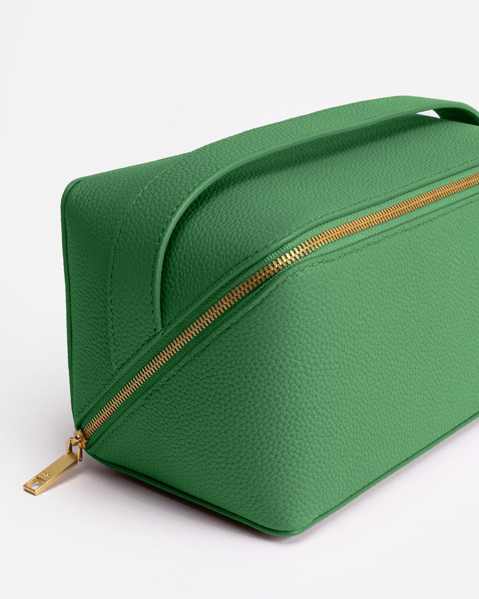 Image of Health & Beauty. Product name - OLIVIA LARGE TRAVEL CASE in Emerald colour by brand - GROUP48