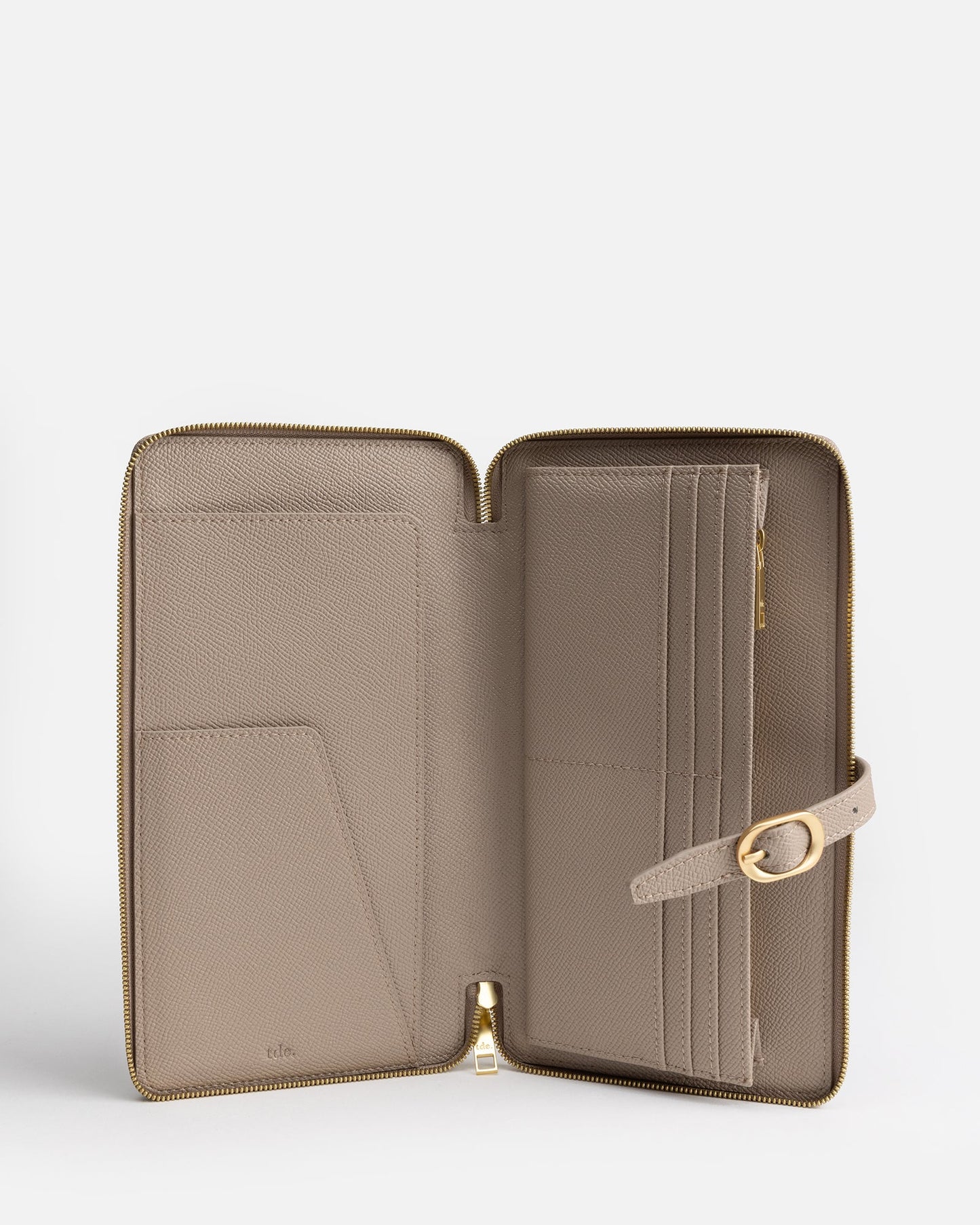 The Daily Edited Aria Zip Travel Wallet (Sepia)