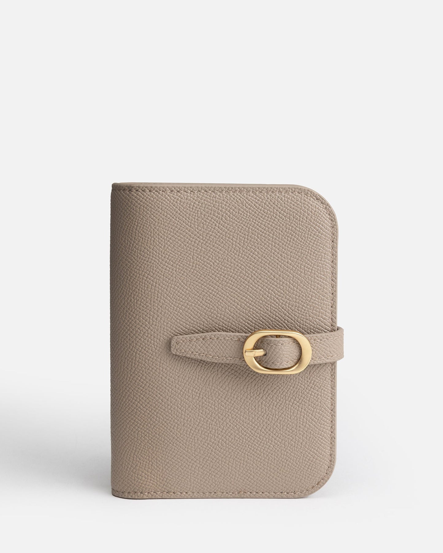 The Daily Edited Aria Passport Cover (Sepia)