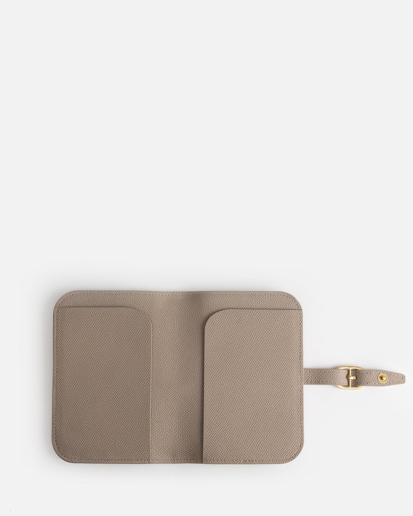 The Daily Edited Aria Passport Cover (Sepia)
