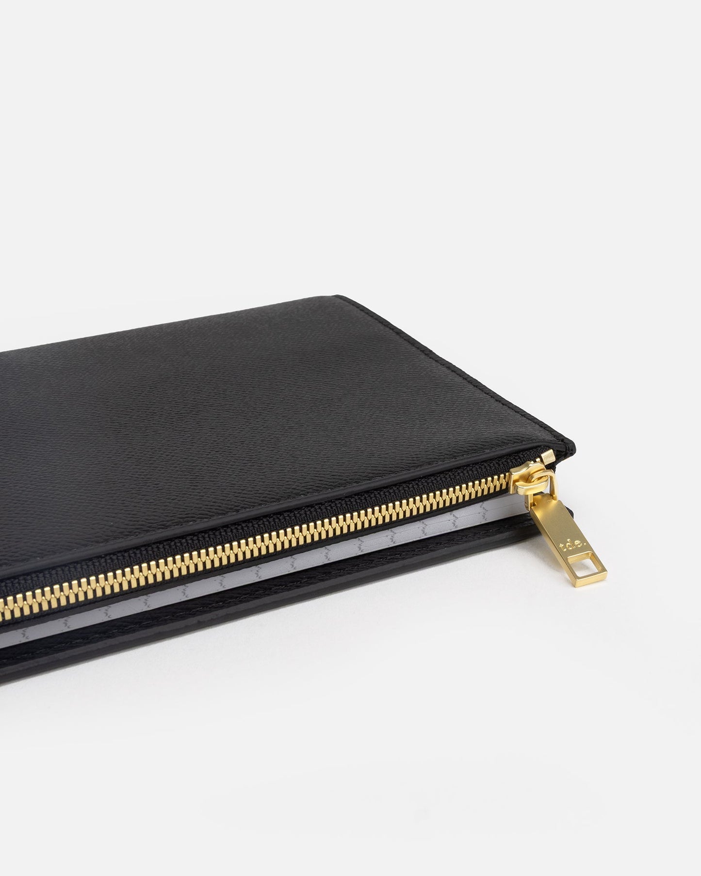The Daily Edited Essentials A5 Zip Compendium (Black)
