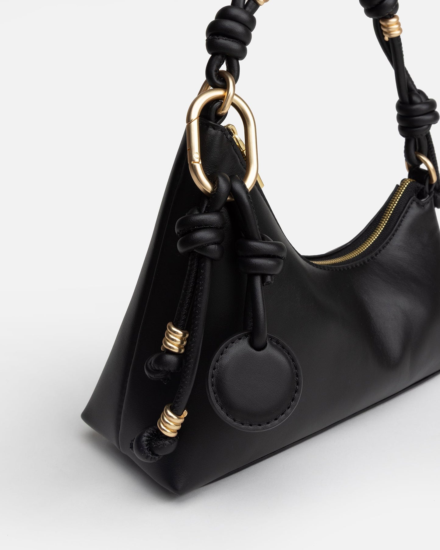 The Daily Edited Bella Keyring (Black)