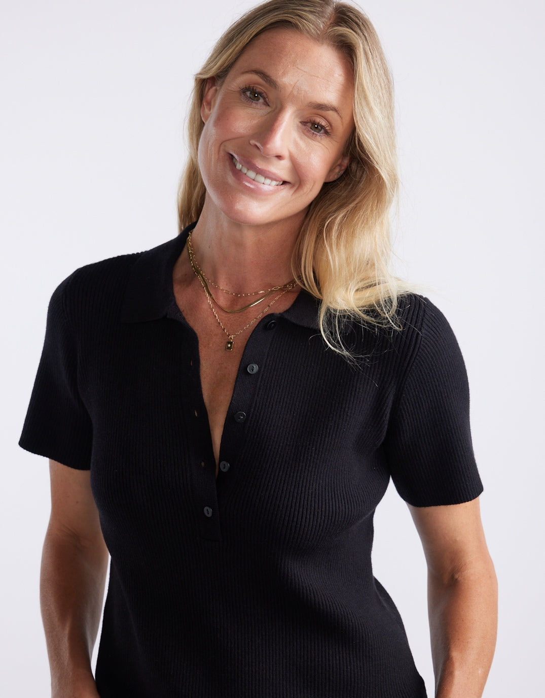 White & Co. The Classic Rib Top (Black)