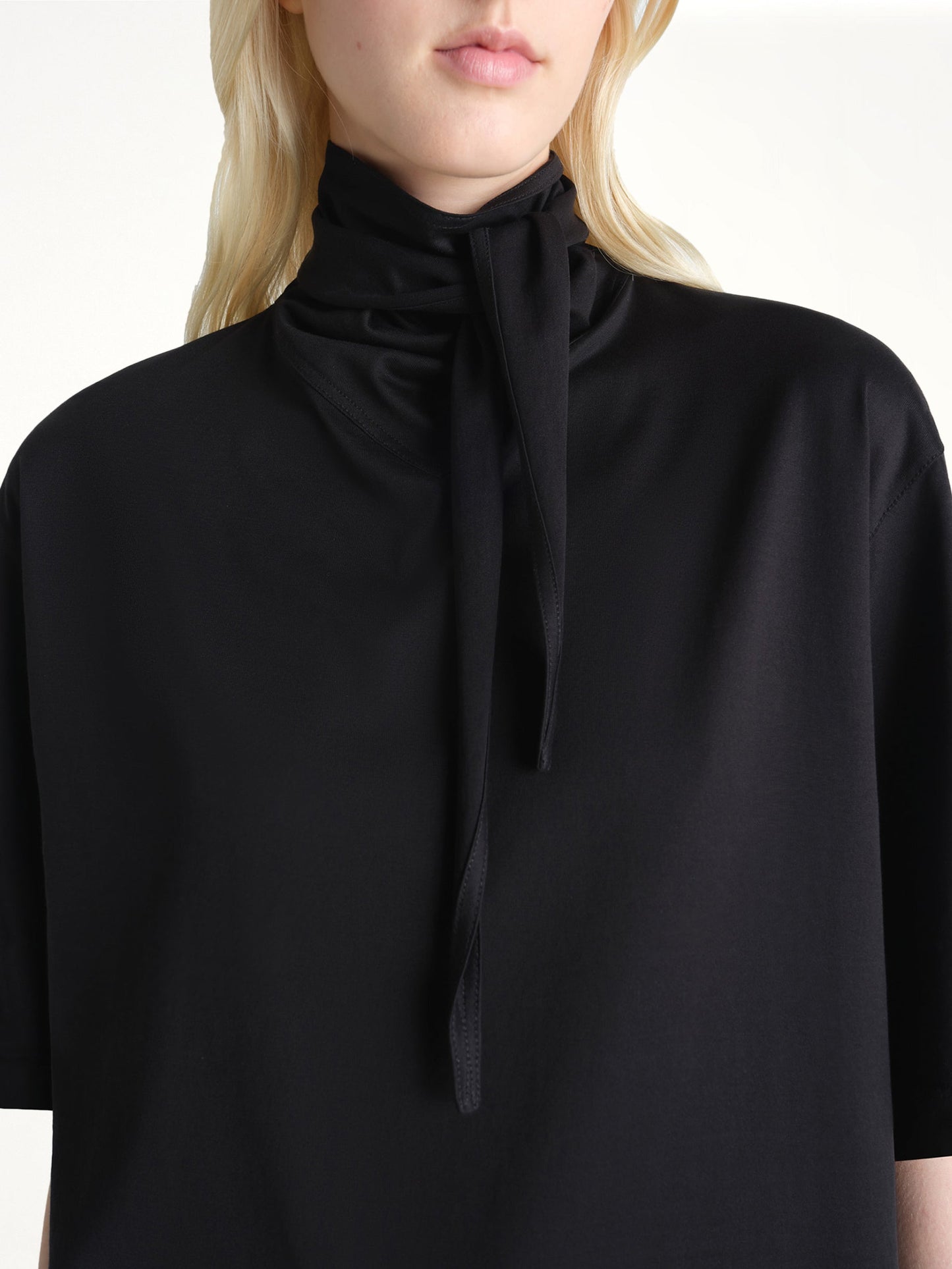 LEMAIRE T-Shirt With Foulard (Black)
