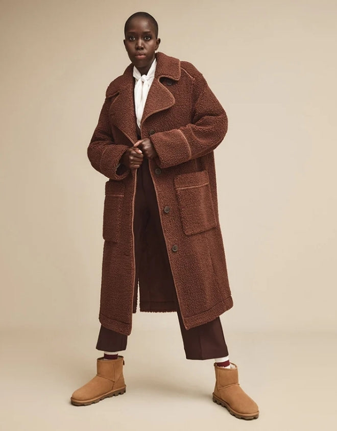 UGG Women Essential Mini Boots (Chestnut)