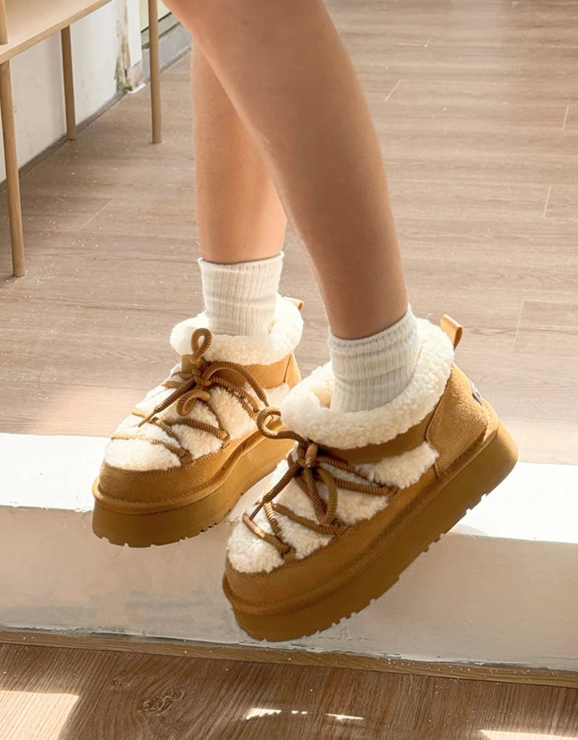 UGG EVERAU® Mini Carmen Boots (Chestnut)