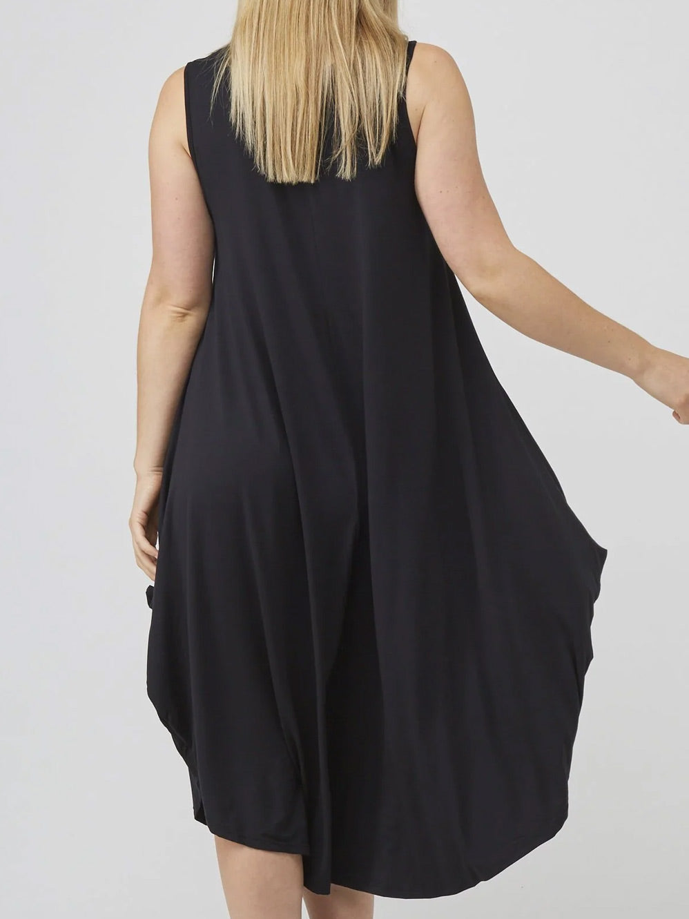 Tani Sleeveless Tri Dress (Black)