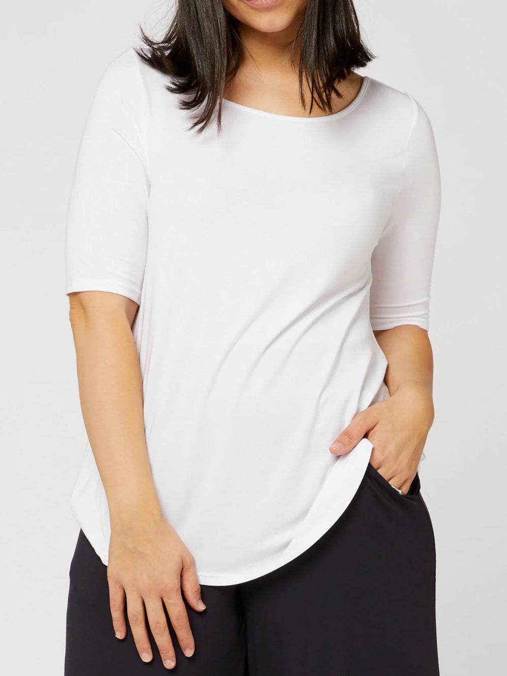 Tani Elbow Swing Tee (Black)