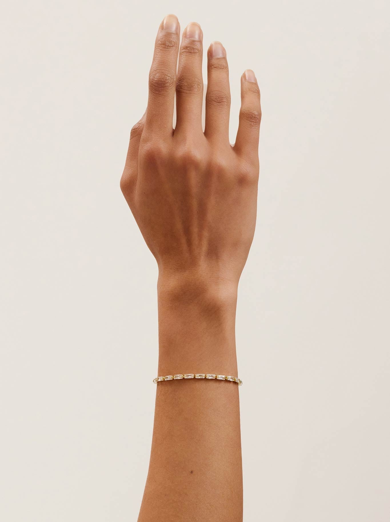 TED BAKER ISELA BAGUETTE SLIDER BRACELET (Gold)