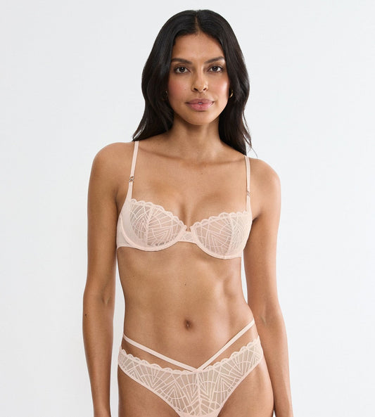 Image of Bras. Productname: Triumph That Night In Vegas Style Lab Wired Bra in Porcelain colour by brand - Triumph