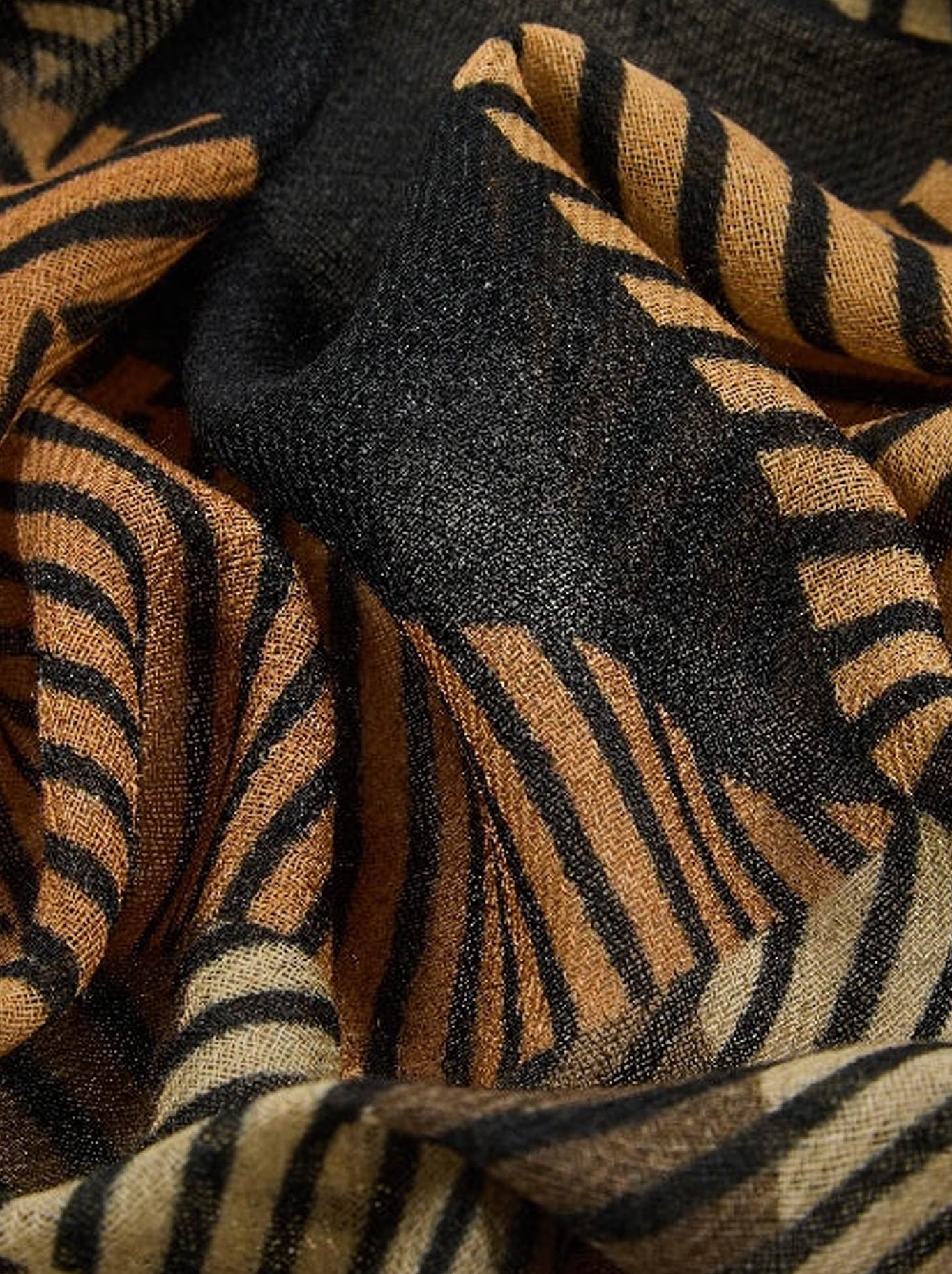 THE SCARF COMPANY FRANCES WOOL SCARF (Geometric)