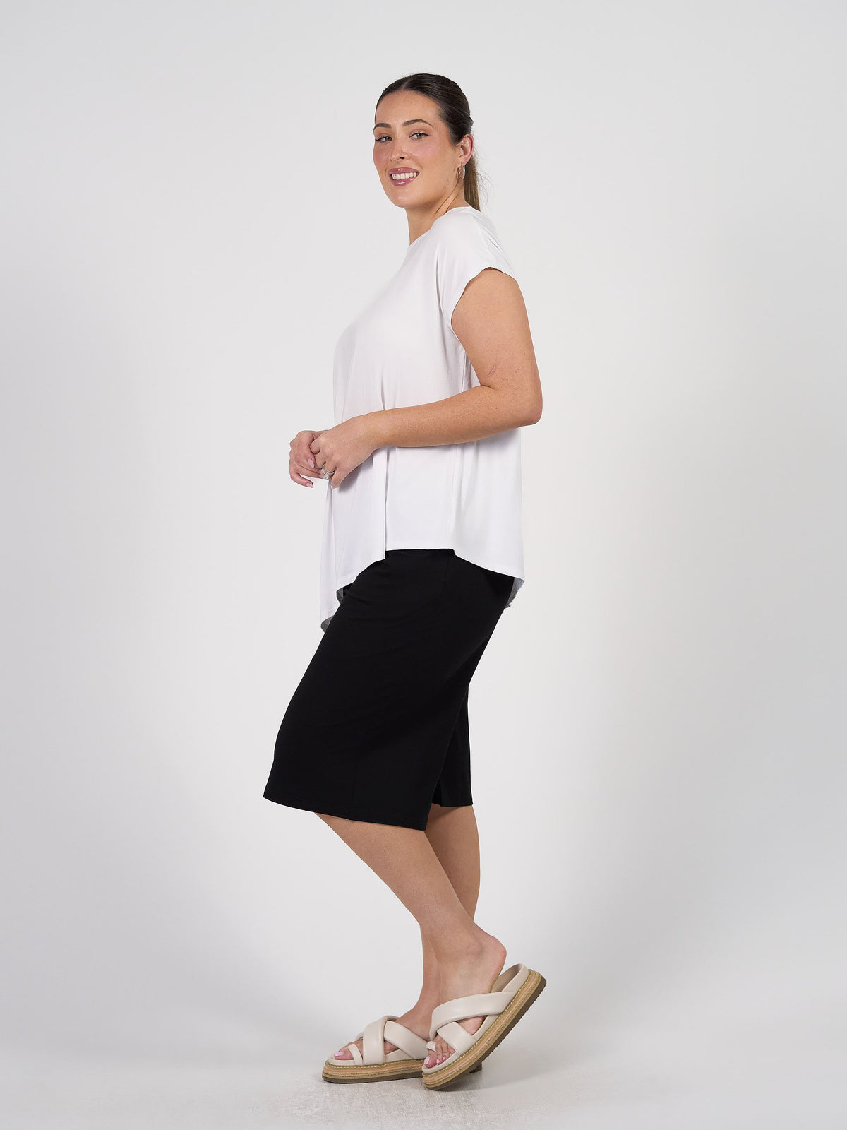 Lou Lou Bakar 3/4 Length Bamboo Culottes (Black)