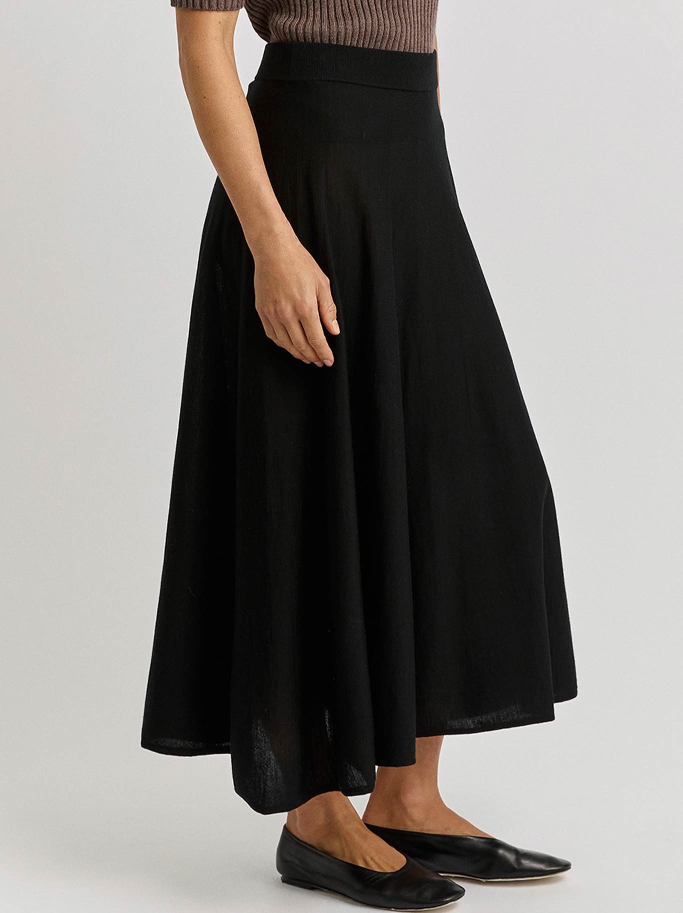TOORALLIE A-LINE MIDI SKIRT (Black)