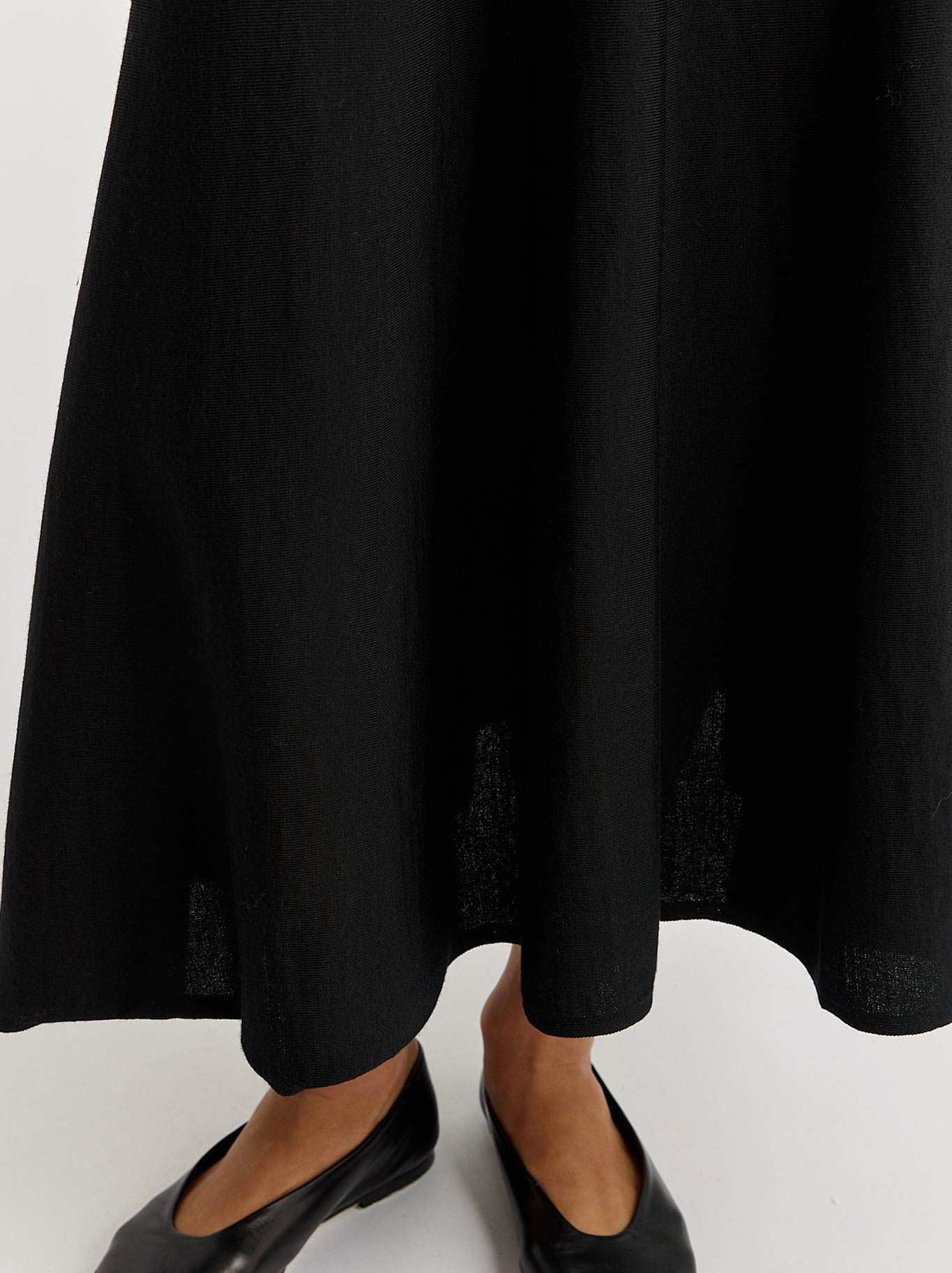 TOORALLIE A-LINE MIDI SKIRT (Black)