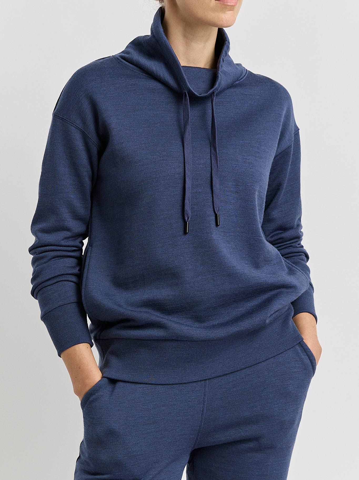 TOORALLIE LOUNGE FUNNEL NECK (Date)