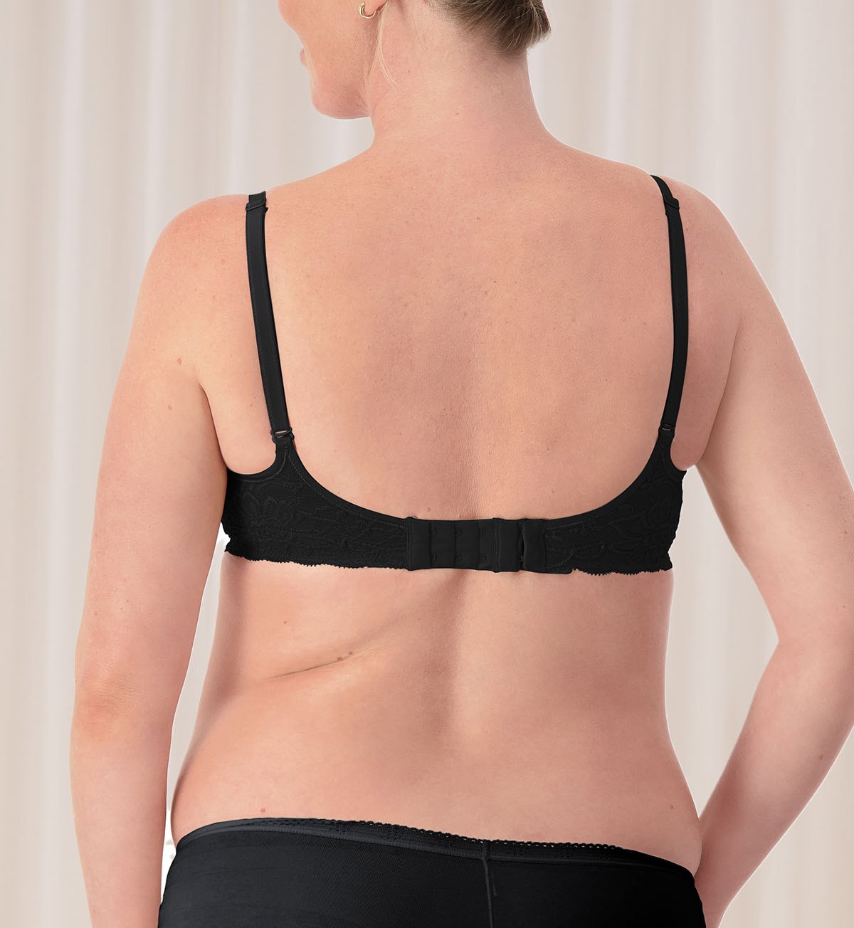 Triumph Gorgeous Mama Lace Wirefree Bra (Black)