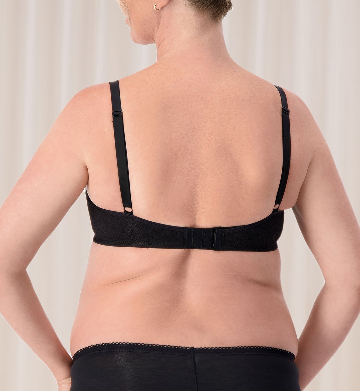 Triumph Amour Maternity Lace Bra (Black)