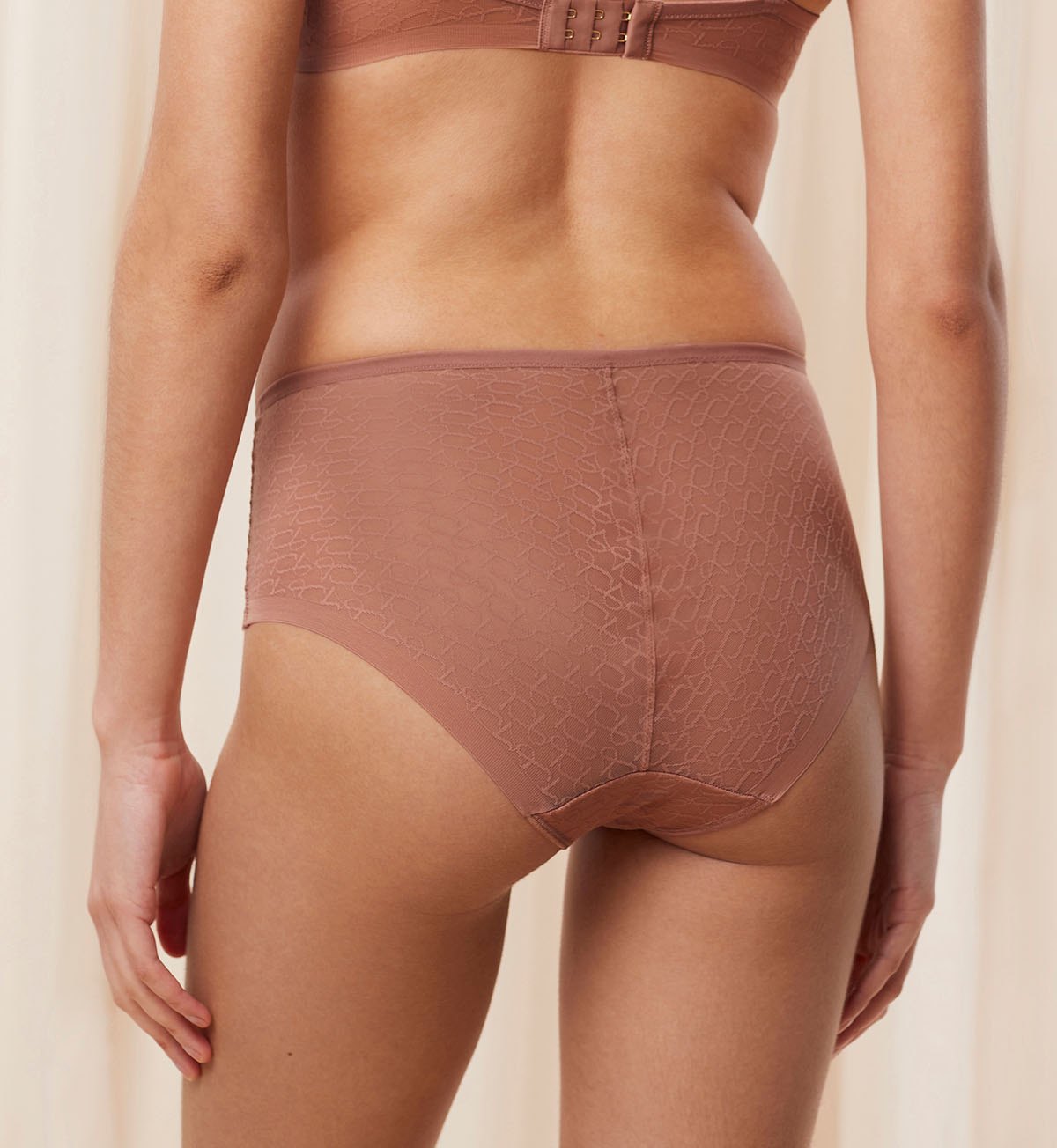 Triumph Signature Sheer Maxi (Toasted Almond)