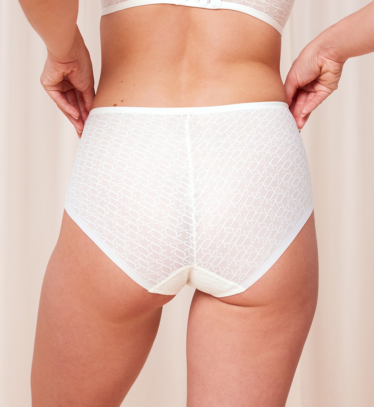 Triumph Signature Sheer Maxi (Ecru White)