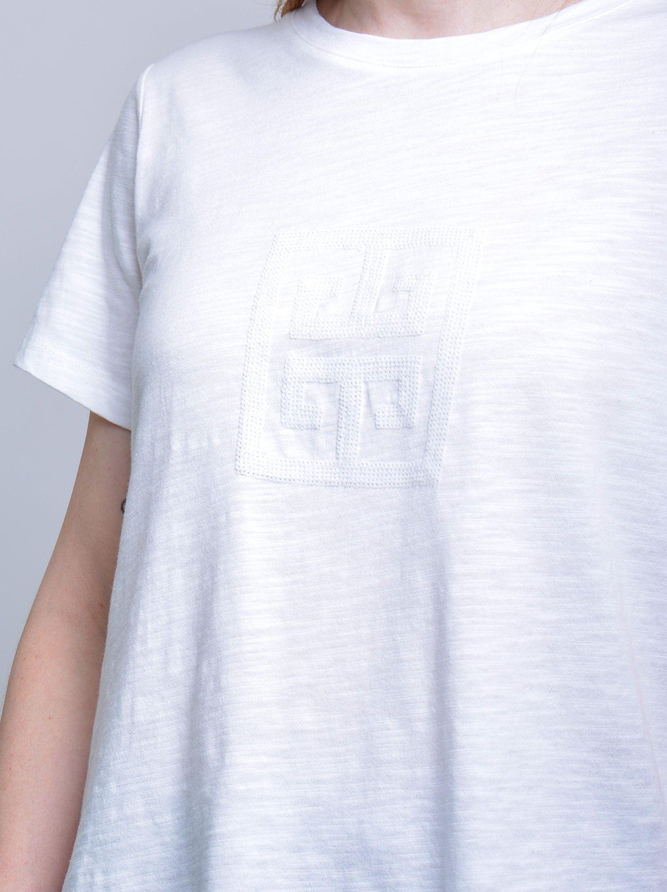 TWO-T'S SEQUIN SQUARE TEE (White)