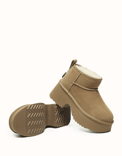 UGG EVERAU® Ariel Platform Boots (Chestnut)