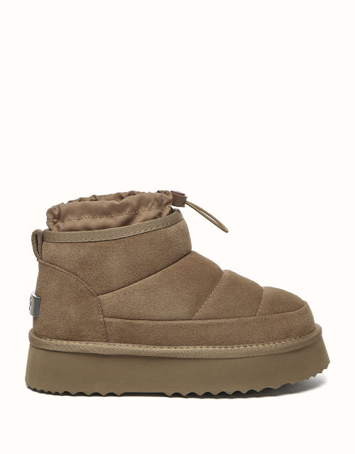 Image of Boots. Product name - UGG EVERAU® Picken Boots in Chestnut colour by brand - Everau
