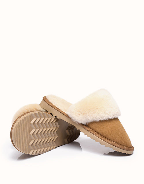 URBAN UGG® Collar Scuff (Chestnut)