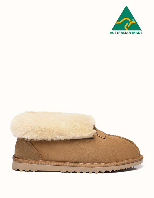 Image of Boots. Product name - URBAN UGG® Slipper Unisex in Chestnut colour by brand - Urban Ugg
