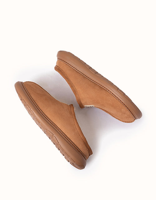 URBAN UGG® Active Scuff Slippers (Chestnut)