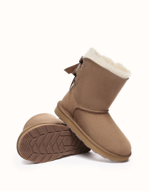 URBAN UGG® Short Back Bow Boots (Chestnut)