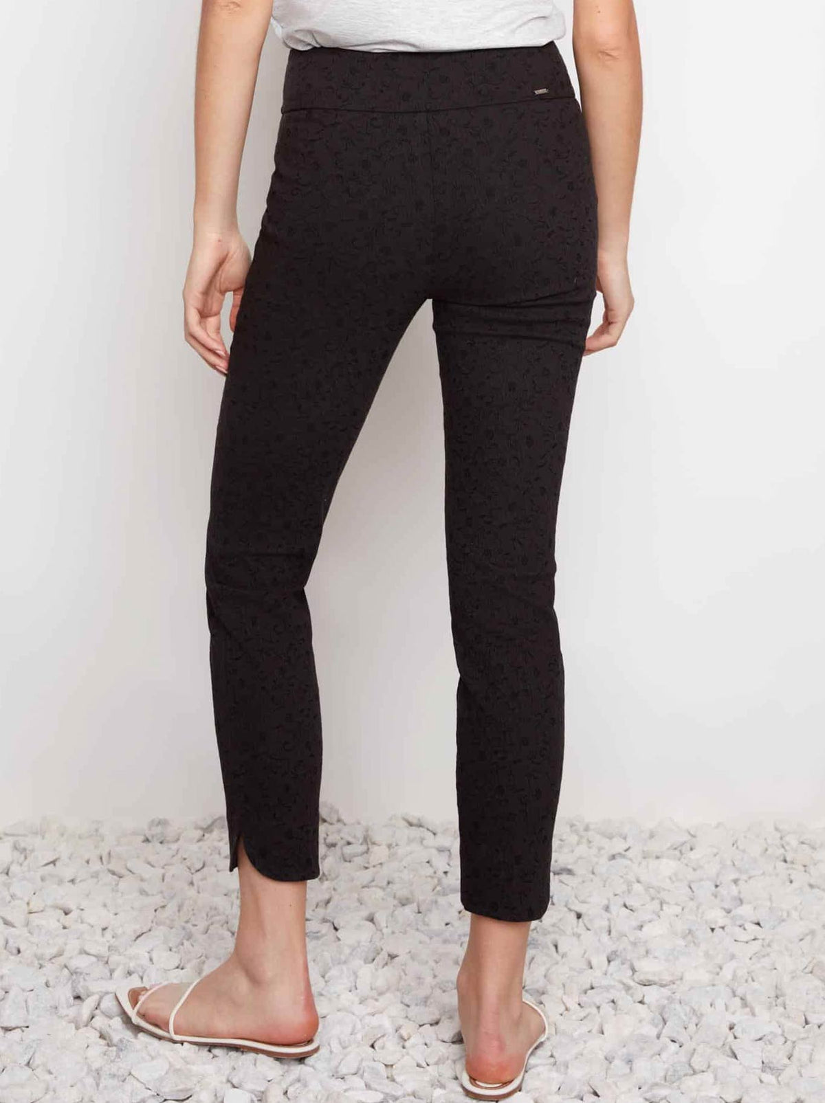 UP! TECHNO JACQUARD SLIM LEG PETAL PANT (Black Loom)