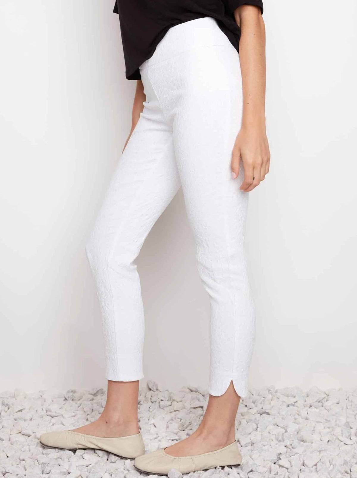 UP! TECHNO JACQUARD SLIM LEG PETAL PANT (Black Loom)