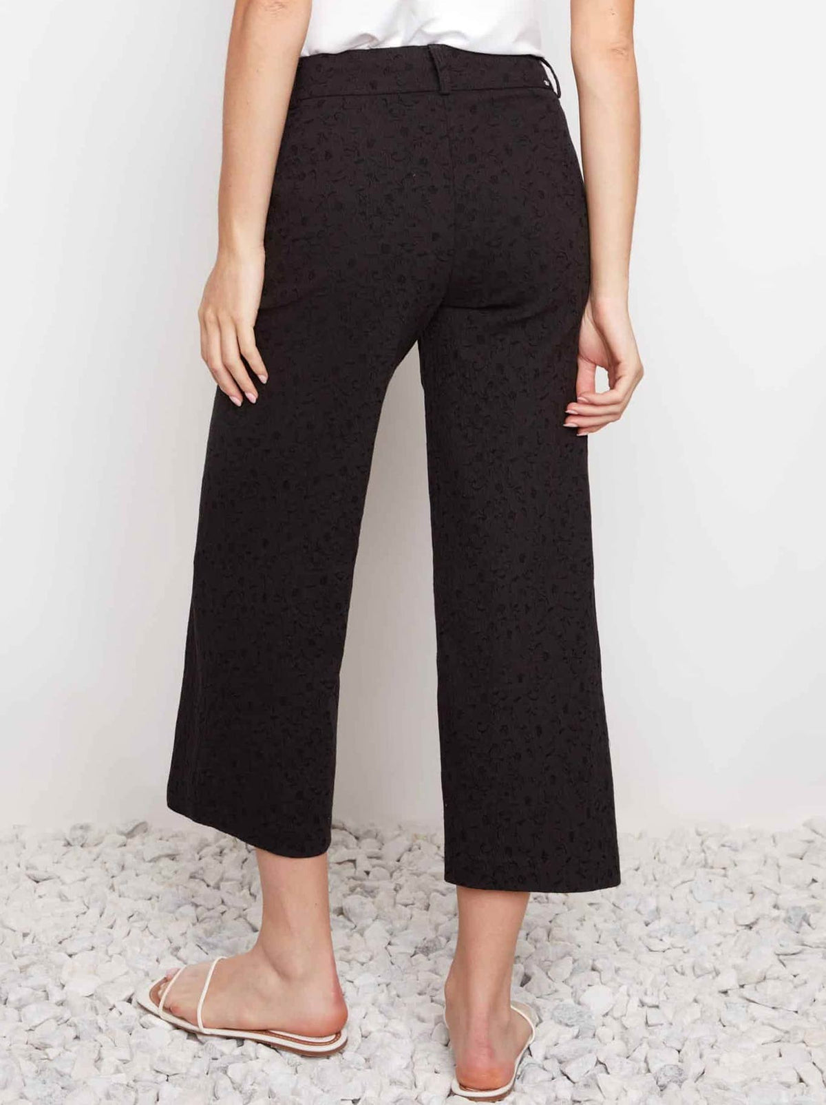UP! TECHNO JACQUARD WIDE LEG CROP PANT (Black Loom)